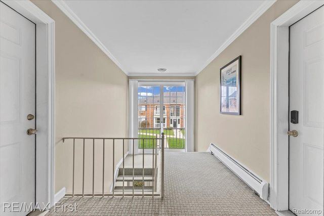 2405 Torquay Avenue 206, Royal Oak Charter Township, MI 48073