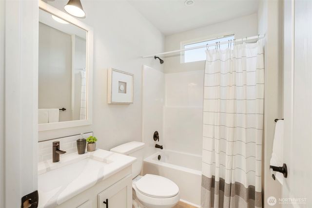 47 Sunset Meadows Lane, Port Hadlock, WA 98339