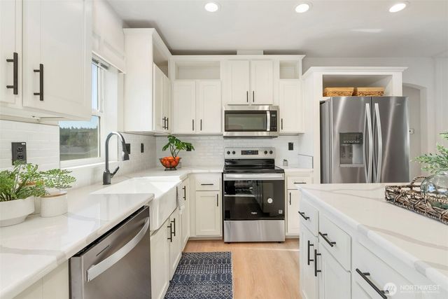 47 Sunset Meadows Lane, Port Hadlock, WA 98339