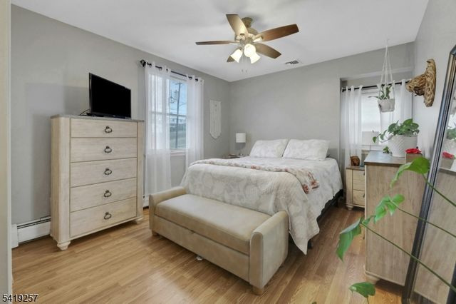 25 Veterans Pl, North Arlington Boro, NJ 07031