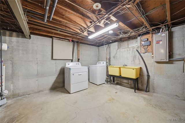 97 Ponderosa Drive, Amherst, NY 14221