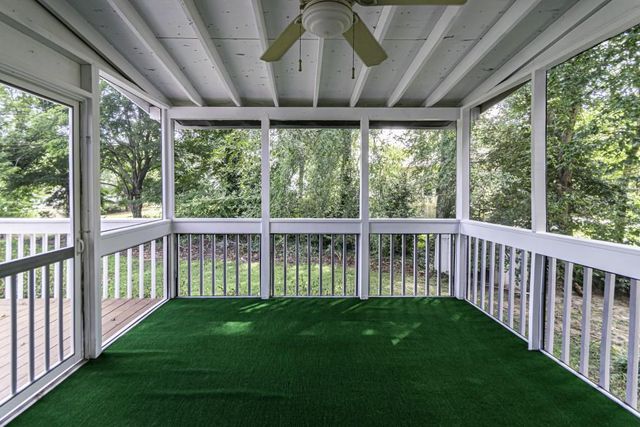 1043 Wash Lee SW Drive, Lilburn, GA 30047