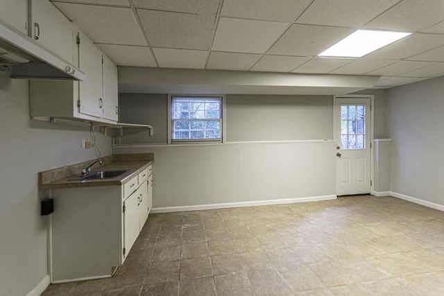 1043 Wash Lee SW Drive, Lilburn, GA 30047