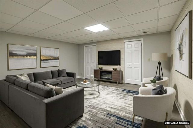 1043 Wash Lee SW Drive, Lilburn, GA 30047