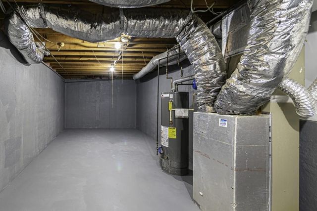 1043 Wash Lee SW Drive, Lilburn, GA 30047