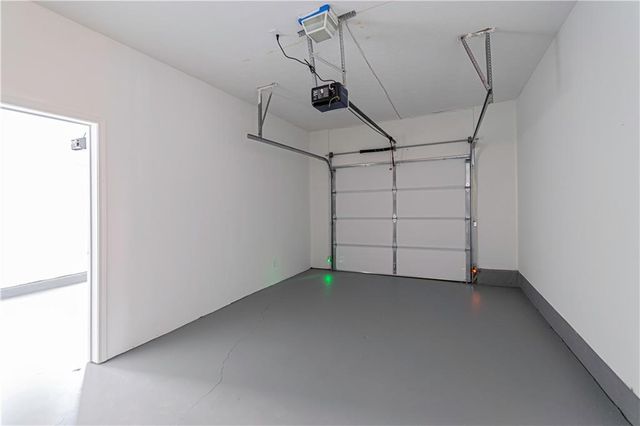 1043 Wash Lee SW Drive, Lilburn, GA 30047