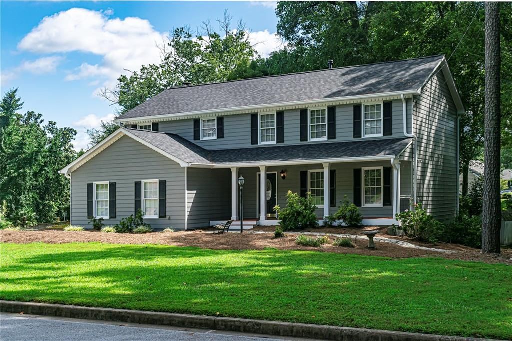 1043 Wash Lee SW Drive, Lilburn, GA 30047