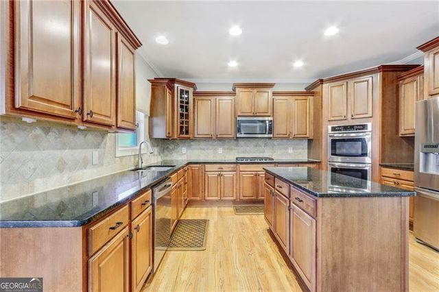 6585 Scottsfield Trace, Cumming, GA 30028