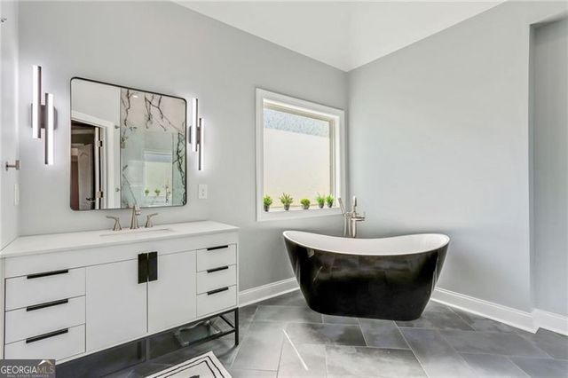 6585 Scottsfield Trace, Cumming, GA 30028