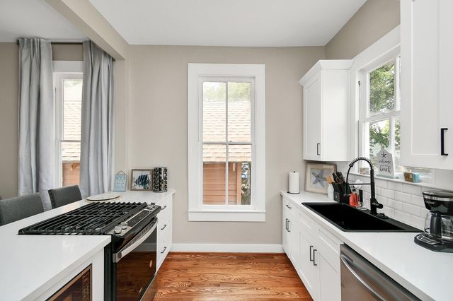 1118 Avenue K, Galveston, TX 77550