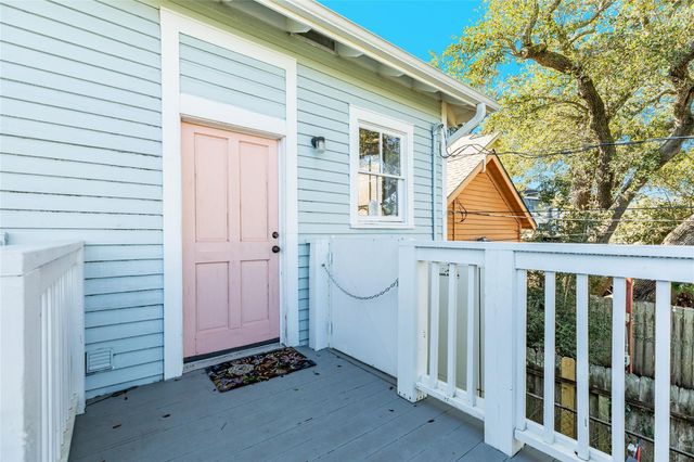 1118 Avenue K, Galveston, TX 77550