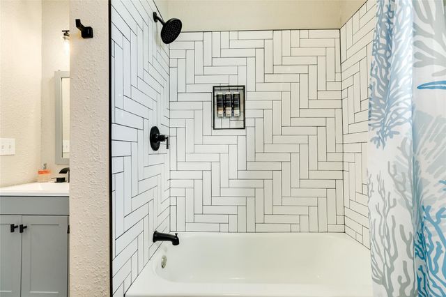 1118 Avenue K, Galveston, TX 77550