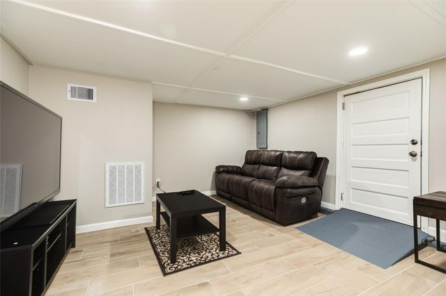 1118 Avenue K, Galveston, TX 77550