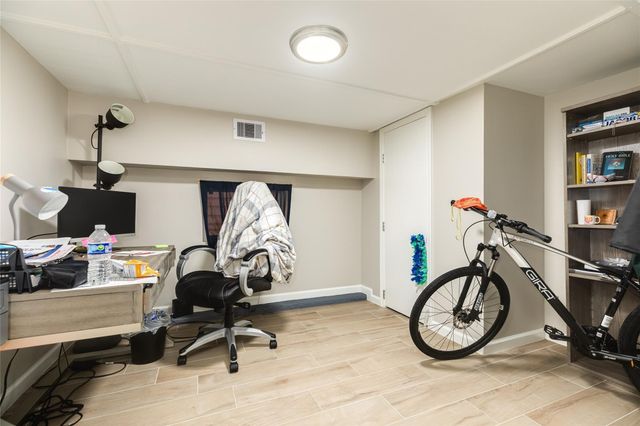 1118 Avenue K, Galveston, TX 77550