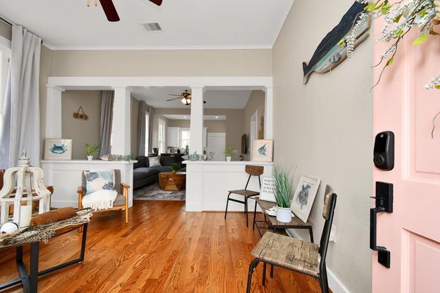 1118 Avenue K, Galveston, TX 77550