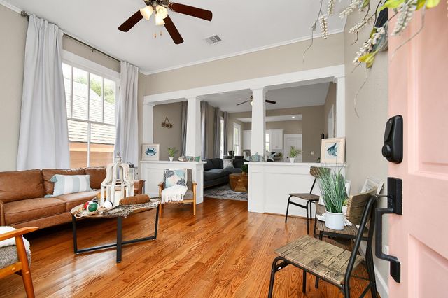 1118 Avenue K, Galveston, TX 77550