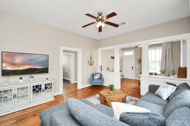 1118 Avenue K, Galveston, TX 77550