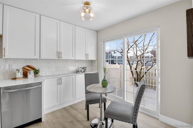 42142 Gladwin Street, Northville, MI 48167