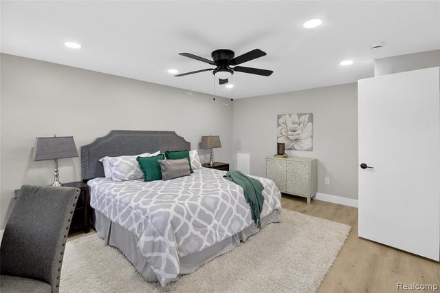 42142 Gladwin Street, Northville, MI 48167