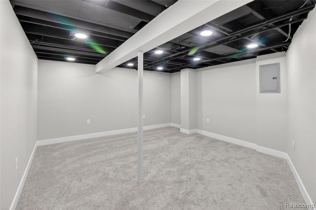 42142 Gladwin Street, Northville, MI 48167