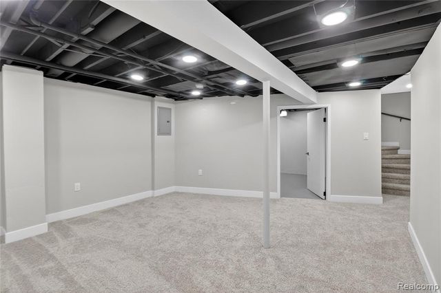 42142 Gladwin Street, Northville, MI 48167