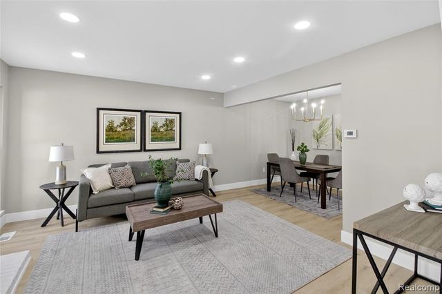 42142 Gladwin Street, Northville, MI 48167