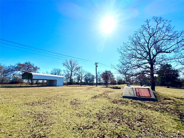 39 Honeydo Lane, Stigler, OK 74462