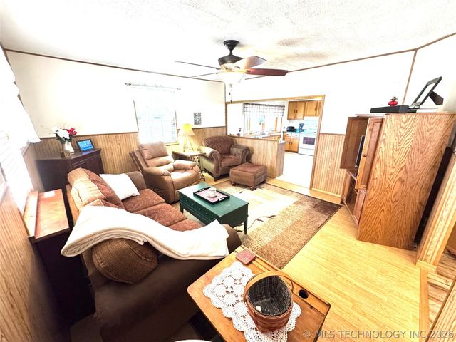 39 Honeydo Lane, Stigler, OK 74462