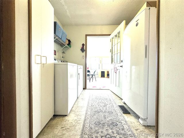 39 Honeydo Lane, Stigler, OK 74462