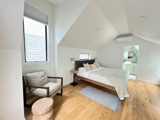 1100 Brass ST 2B, Austin, TX 78702