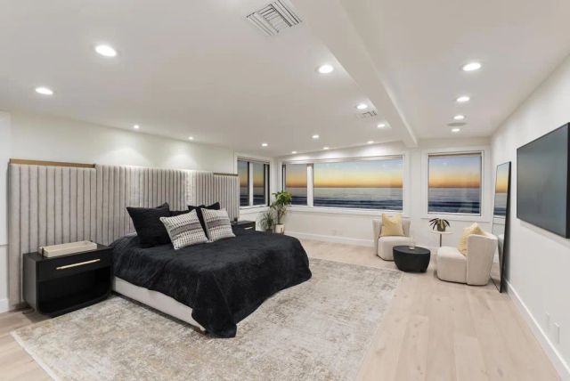 2016 Ocean Front, Del Mar, CA 92014