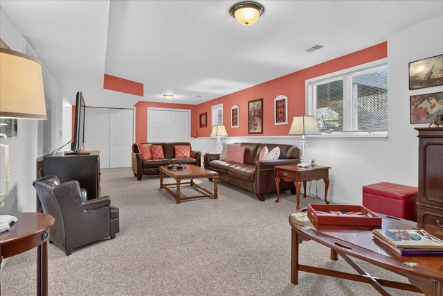18121 Lisbon Drive, South Bend, IN 46637