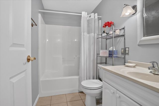 18121 Lisbon Drive, South Bend, IN 46637