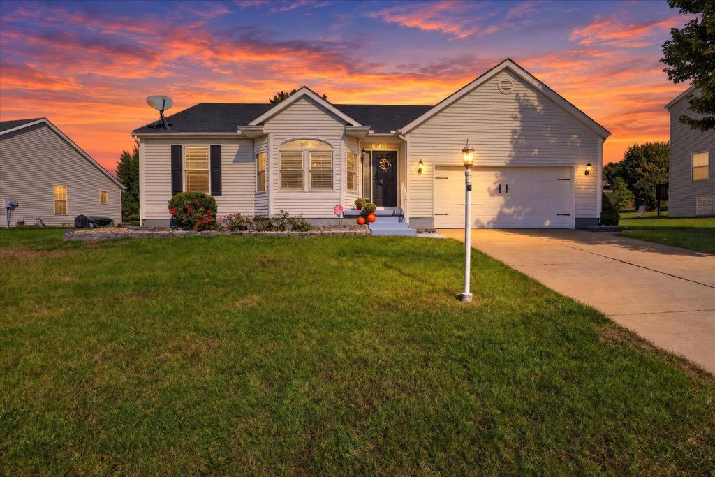 18121 Lisbon Drive, South Bend, IN 46637