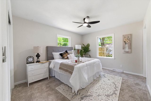 636 S Rutan Ave, Wichita, KS 67218