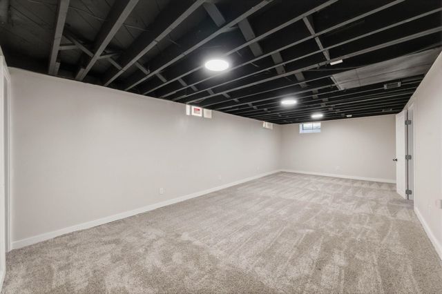 636 S Rutan Ave, Wichita, KS 67218