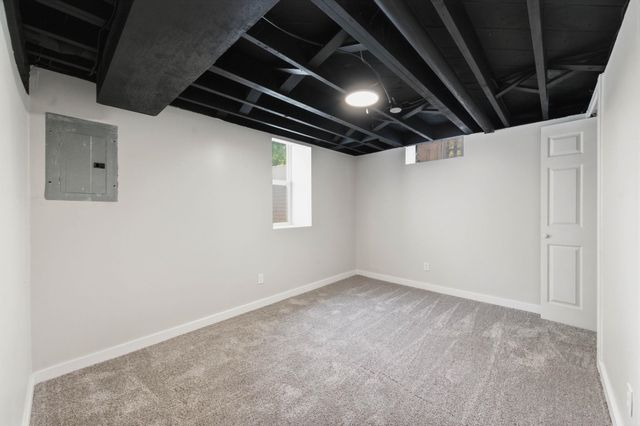 636 S Rutan Ave, Wichita, KS 67218