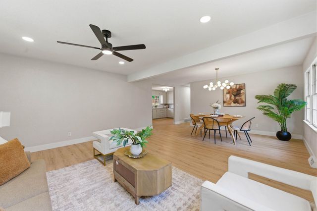 636 S Rutan Ave, Wichita, KS 67218