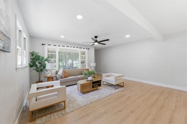 636 S Rutan Ave, Wichita, KS 67218