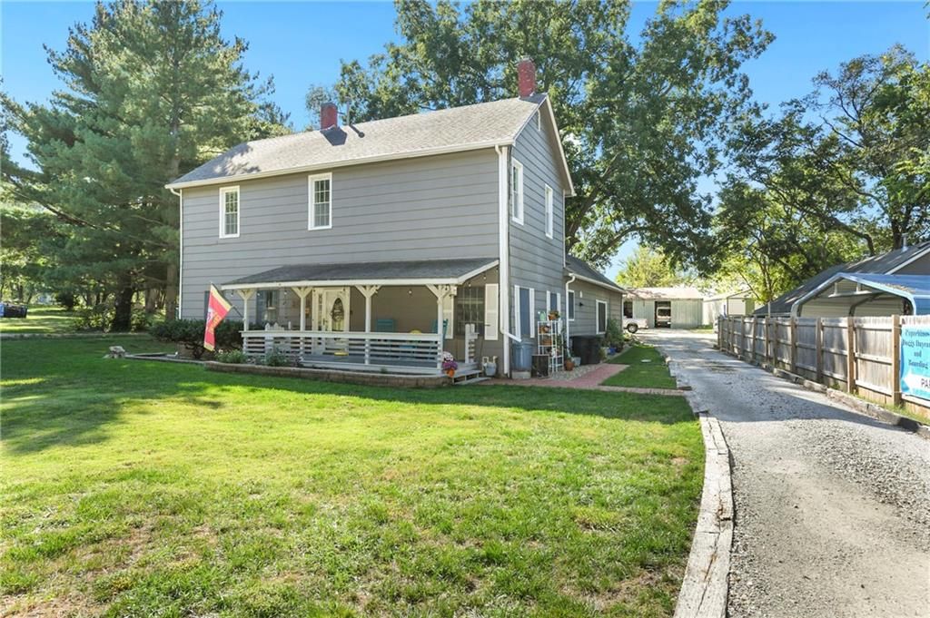 16425 Fort Riley Road, Leavenworth, KS 66048