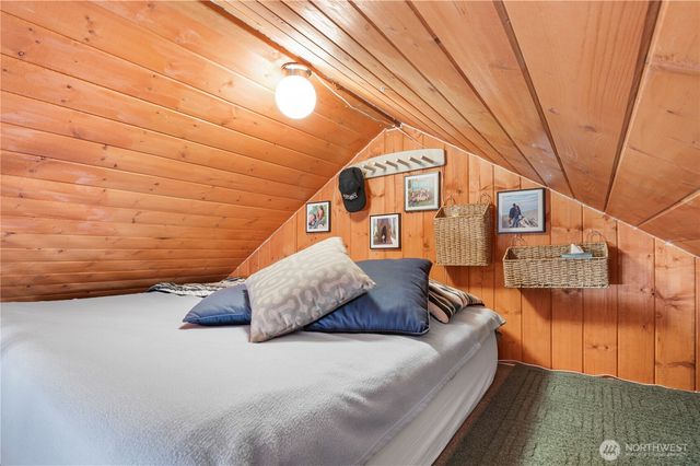 30 N Deer Court, Hoodsport, WA 98548