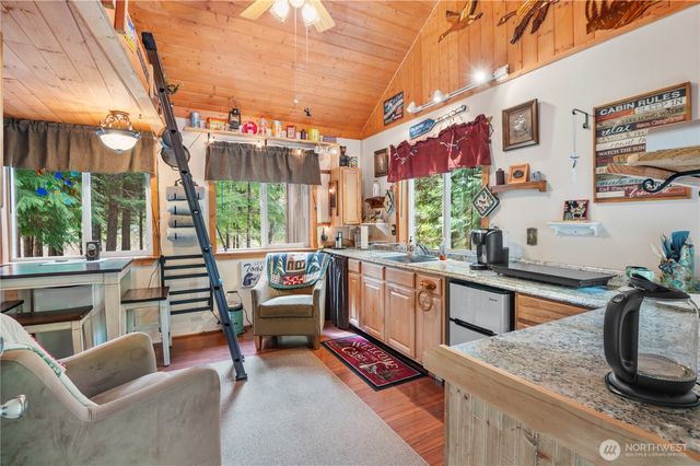 30 N Deer Court, Hoodsport, WA 98548