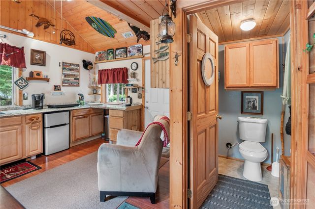 30 N Deer Court, Hoodsport, WA 98548