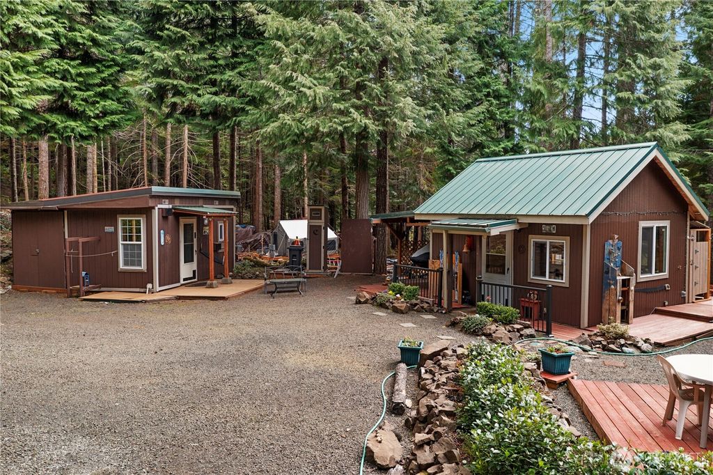 30 N Deer Court, Hoodsport, WA 98548