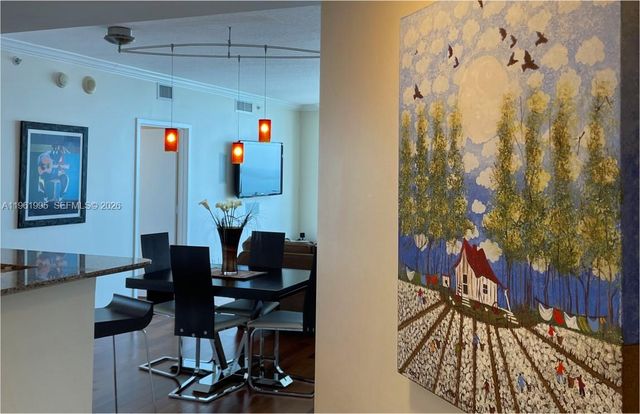 335 S Biscayne Blvd 2212, Miami, FL 33131