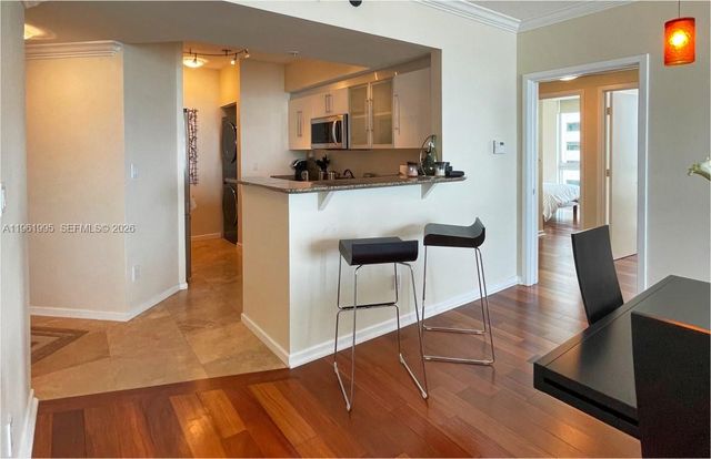 335 S Biscayne Blvd 2212, Miami, FL 33131