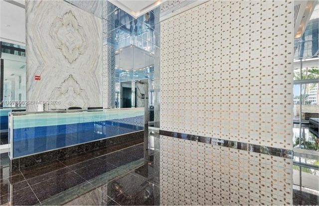 335 S Biscayne Blvd 2212, Miami, FL 33131