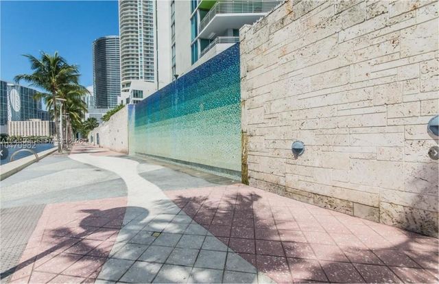 335 S Biscayne Blvd 2212, Miami, FL 33131