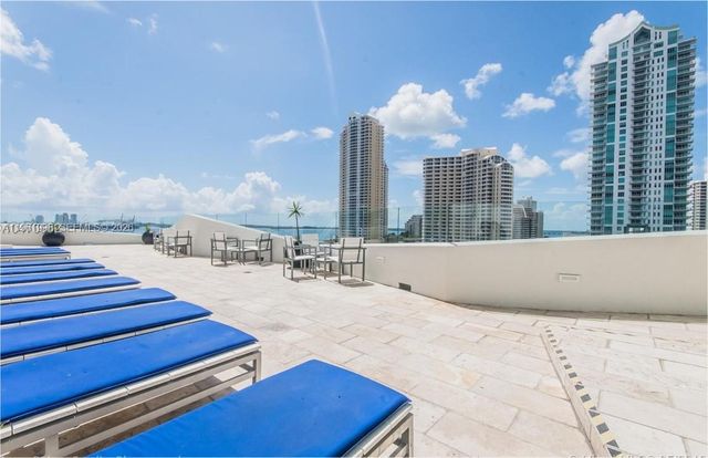 335 S Biscayne Blvd 2212, Miami, FL 33131