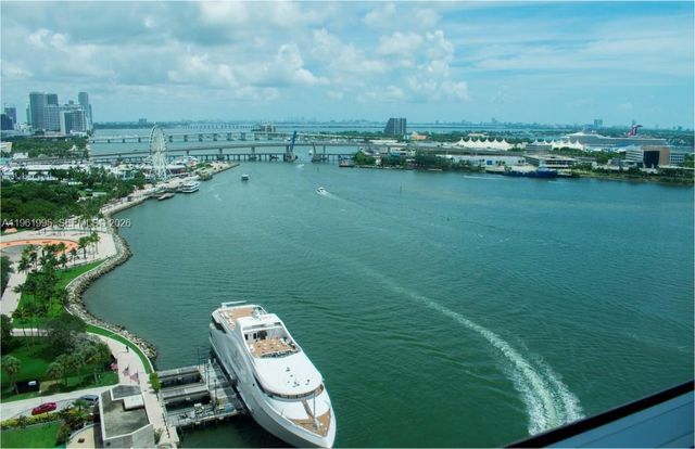 335 S Biscayne Blvd 2212, Miami, FL 33131